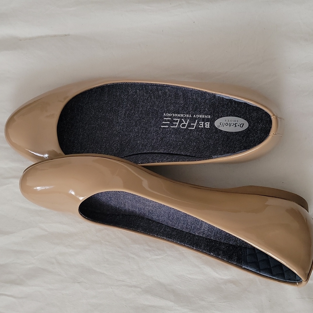 Nude ballet flats
